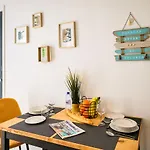 Les Palmiers D'hyeres Apartment