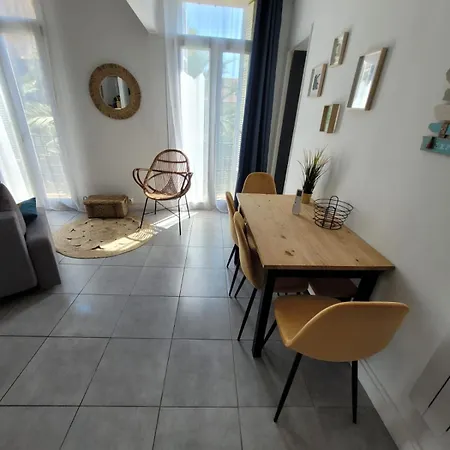 Les Palmiers D'hyeres Appartement *