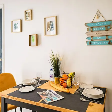 Les Palmiers D'hyeres Apartment